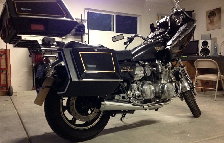 1979_XS1100_Special_Fitting-Vetter-Luggage-02.jpg