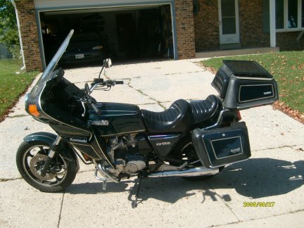 82KZ1300WithVetterLeftSide.JPG