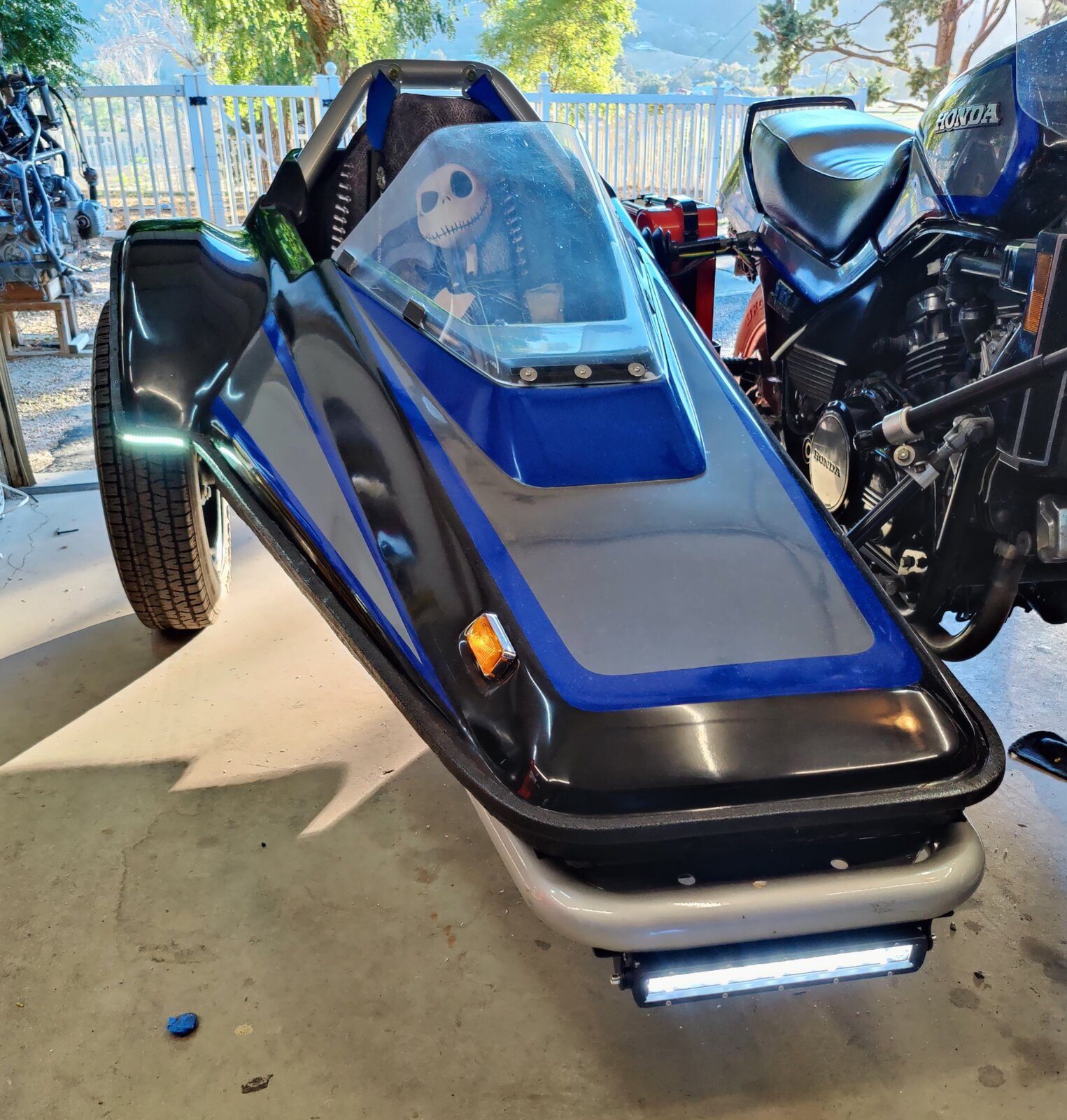 F_Running.jpg F_Running.jpg