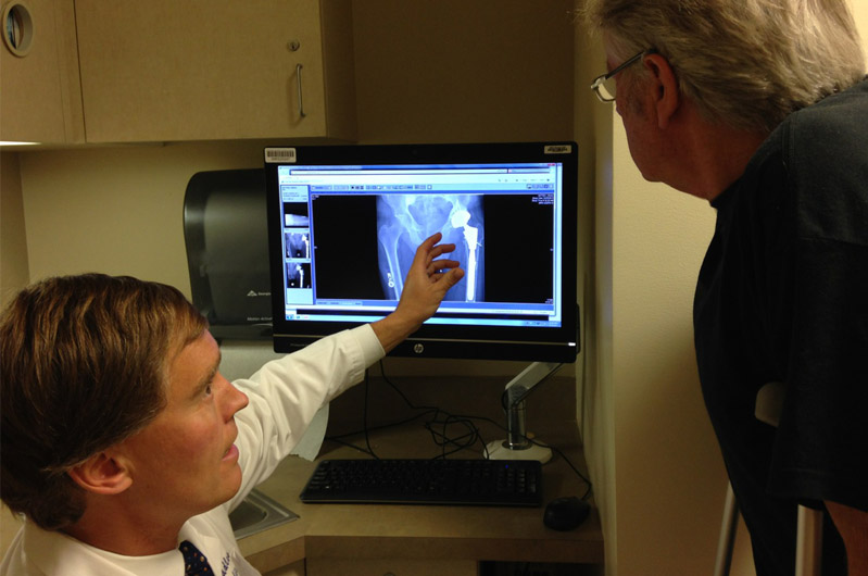 Huddleston shows X rays-643.jpg