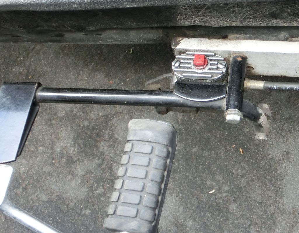 pedal%20top_zpsturrhqtx.jpg