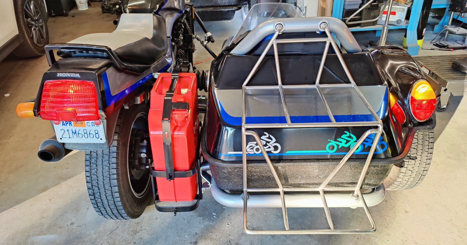 Rear lights.jpg Rear lights.jpg