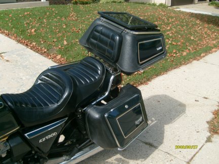 TrunkAndSaddleFrontLeftView.JPG