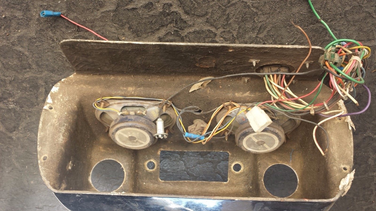 Vetter-Harley-Davidson-Radio-Console-03.jpg