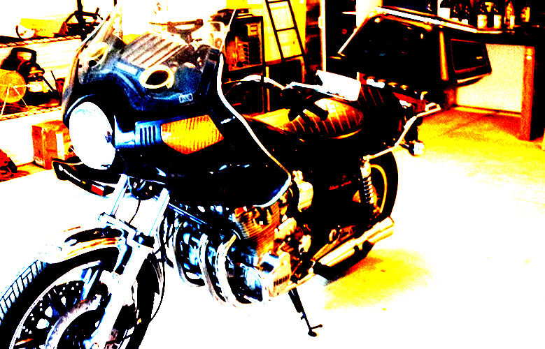 Vetter-Yamaha-XS-1100-Garage-04.jpg
