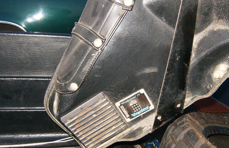 Vetter_Windjammer_Stereo_Modification_02.jpg