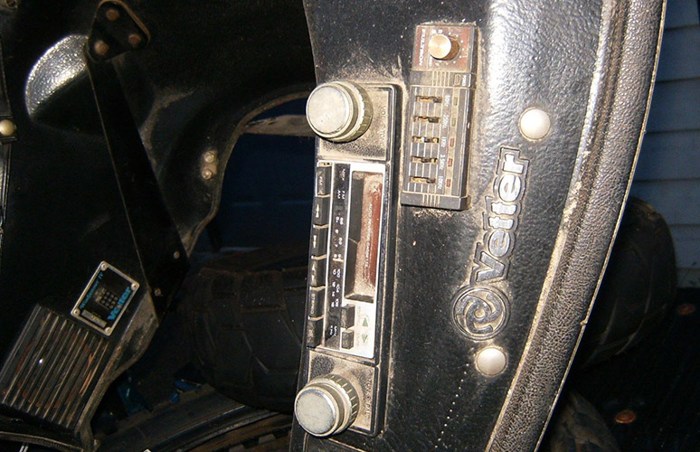 Vetter_Windjammer_Stereo_Modification_03.jpg